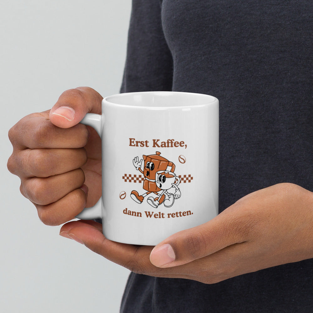 Weltretter-Mug Dora 1 – Erst Kaffee, dann Welt retten.